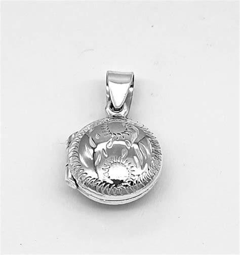 LOCKET ENGRAVED 12MM – Joy Collectables