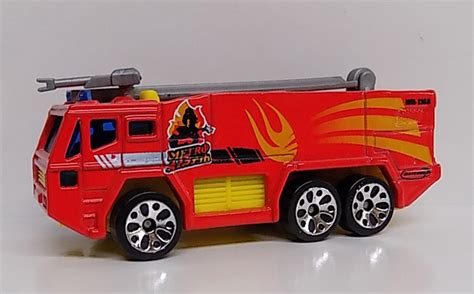 Airport Fire Truck | Model Trucks | hobbyDB