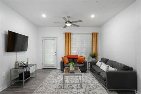 Photo Gallery | Gainesville Place | Student Living