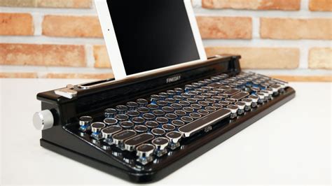 Fineday Retro Bluetooth Typewriter Keyboard pairs with up to three ...