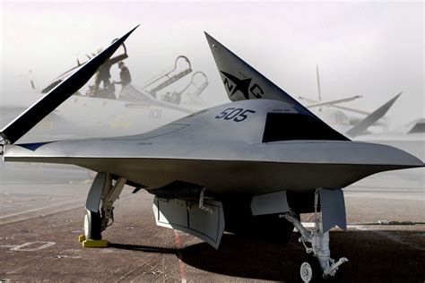 Northrop Grumman X-47B (Four) aircraft photo gallery | AirSkyBuster