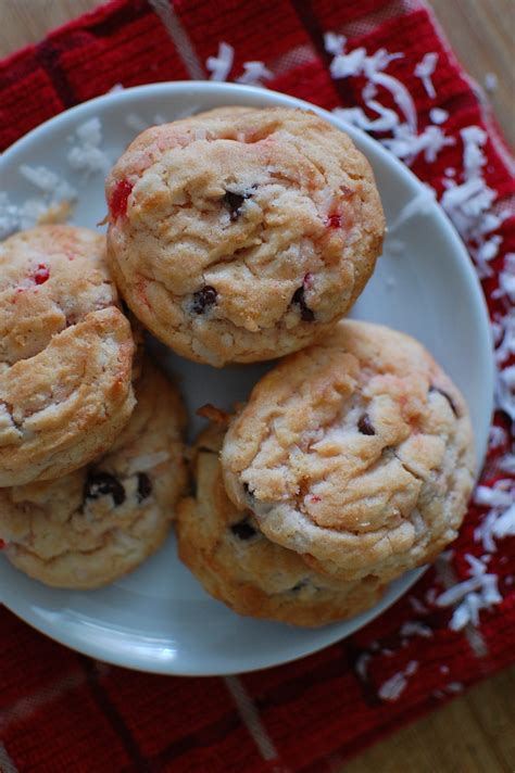 Food, Fun & Life: Cherry Chocolate Macaroons