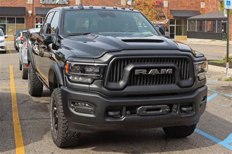 Spy Shots: RAM 2500 Power Wagon Gains Hood Scoop | SVTPerformance.com