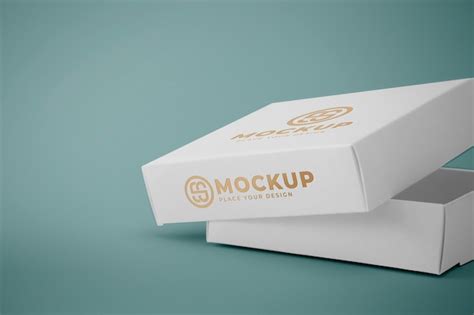 Premium PSD | Box with golden logo mockup