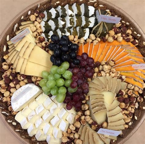 10 Fantastic Cheese And Cracker Tray Ideas 2024