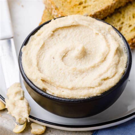 Super Creamy Vegan Cream Cheese Substitute (This is Incredible!) - Healthy Substitute