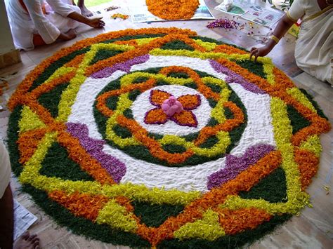 Flower Rangoli Designs for Diwali 2017 - Best Floral Rangoli Designs - 2017 Diwali Wala Funda