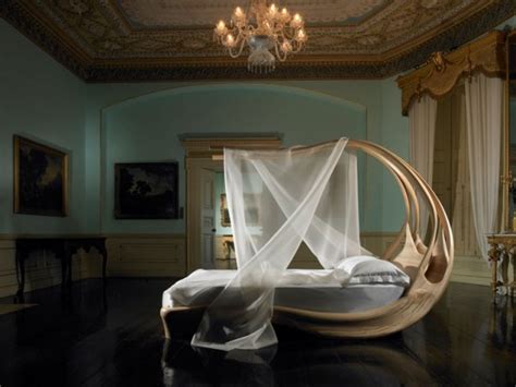 Amazing Wooden Canopy Bed - Enignum by Joseph Walsh - DigsDigs