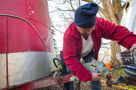 4 Ways to Protect Your Trailer Ball Hitch From Unnecessary Wear and Tear