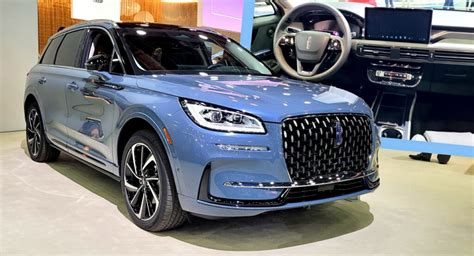 2023 Lincoln Corsair Gains Bigger Grille And Hands-Free Driving Tech, Loses 2.3L Turbo | Carscoops