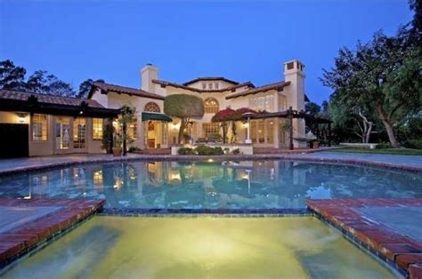 The 15 Most Incredible Homes owned by NFL Players