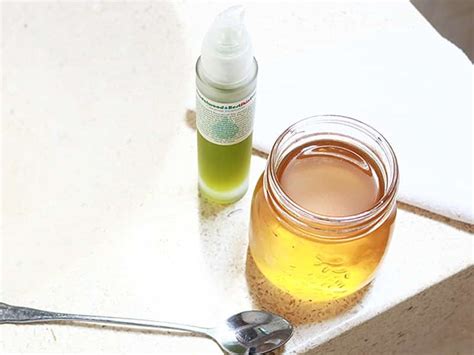 Tea Tree Oil For Acne (And The Mistakes To Avoid) - Inspire Beauty