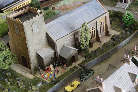 Pin by Mj on model railway layout 00 gauge layout | Model railway, Model trains, House styles