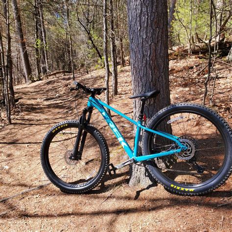 Trek Roscoe 7 Mountain Bike Reviews | Mountain Bike Reviews || SINGLETRACKS.COM