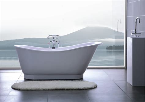 Armada Luxury Modern Bathtub 69"