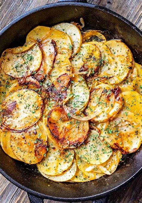 Easy Pan-fried Potatoes and Onions - 100K Recipes