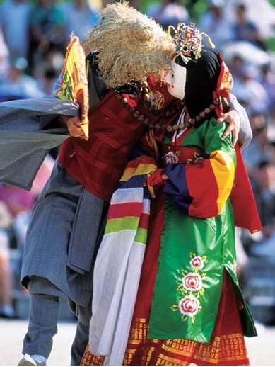 Korean mask dance, Korean tradition, Korean culture, Korean history | koreatourinformation.com