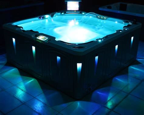 High Quality Outdoor SPA / Hot Tub / TV LED - China Whirlpool and Outdoor Spa