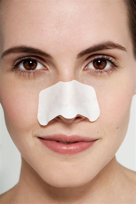 Do Pore Strips Really Work? Here's What Dermatologists Say | Allure