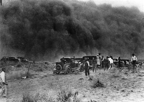 20 Tragic Photos from America's Dust Bowl in the 1930s - History Collection