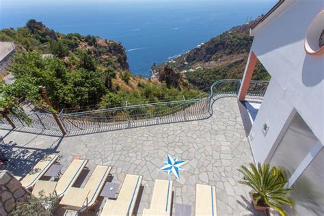 [UPDATED] 31 Dreamy Amalfi Coast Luxury Villas (2021)