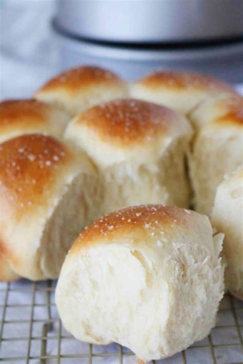 Easy Yeast Rolls (Great for Beginners!)