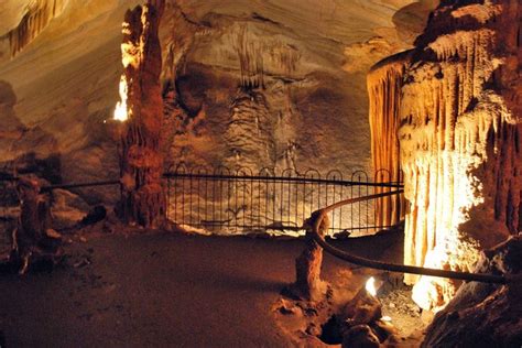 7 Caves In Tennessee That Are Perfect Spots To Cool Down This Season