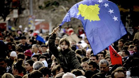 Kosovo celebrates 15 years of independence – DW – 02/18/2023