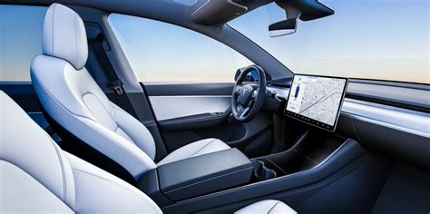 How Tesla Uses Advanced AI to Innovate Self-Driving Cars - TechAcute