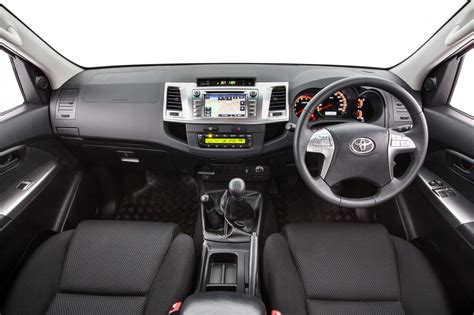 Toyota Cars - News: HiLux gains safety and convenience tech