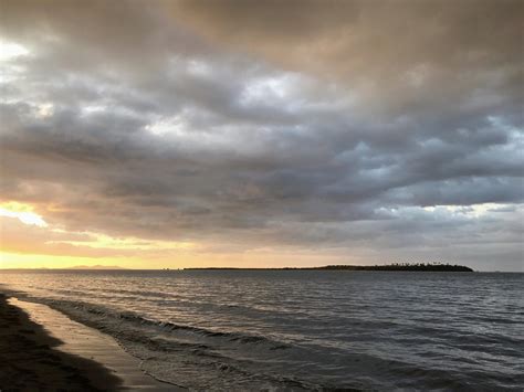 Sunset on the beach in Fiji [OC] 3823 x 2867 : r/EarthPorn