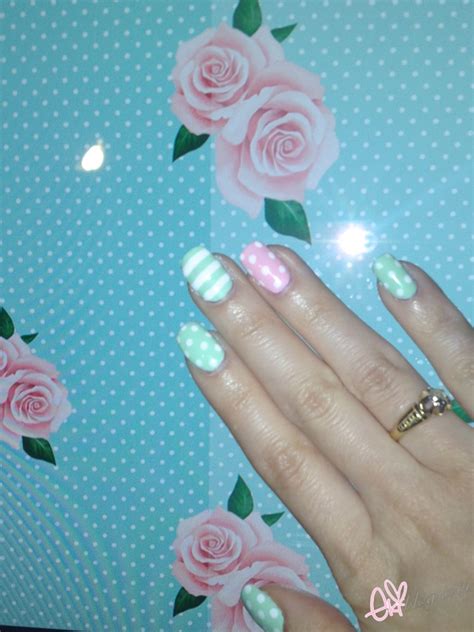 ekiBlog.com: Tutorial: how to Polka dot nail art