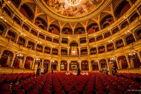 Following in the footsteps of Sissi at the Hungarian Opera in 1885 – 5-Minute History