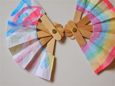 Make a Folding Popsicle Stick Fan | Pink Stripey Socks