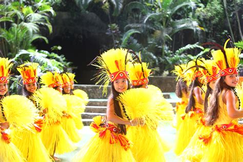 Discover Tahiti culture - Travel Weekly