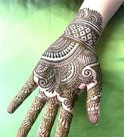 80+ Amazing Karva Chauth Mehndi Designs - Body Art Guru