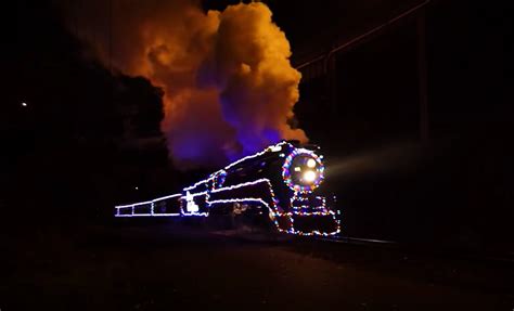 Southern Pacific #4449 Christmas Train - Train Fanatics