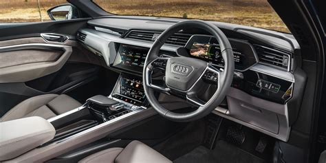 Audi e-tron Interior & Infotainment | carwow