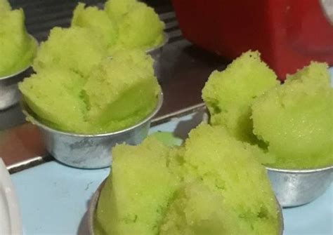 Resep Kue mangkok pandan oleh Sartika Sari Tarigan - Cookpad