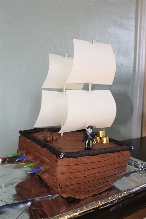 Pirate Ship Cake - Stacy Risenmay