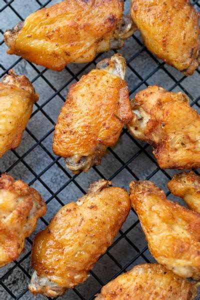 Crispy Air Fryer Chicken Wings (Video) - Momsdish