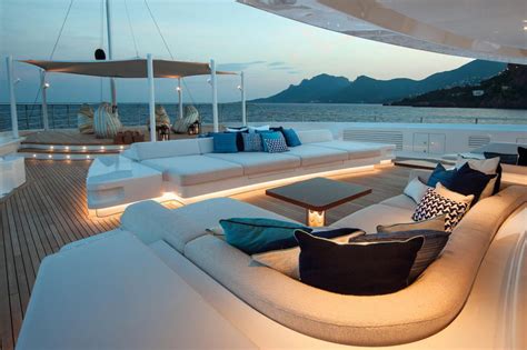 Yacht Charter In Athens - Boat Rental Athens - Crispy Local