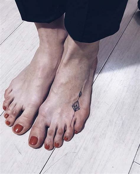 45 Awesome Foot Tattoos for Women - StayGlam