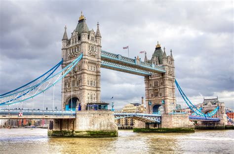 25 Must-See Architectural Landmarks in London | Tower bridge london, London attractions, Top ...