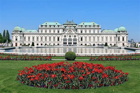 Tourist Attractions in Vienna - 8th World Conference on Teaching and Education