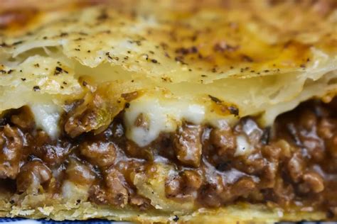 Authentic New Zealand Meat Pie Recipe | Deporecipe.co