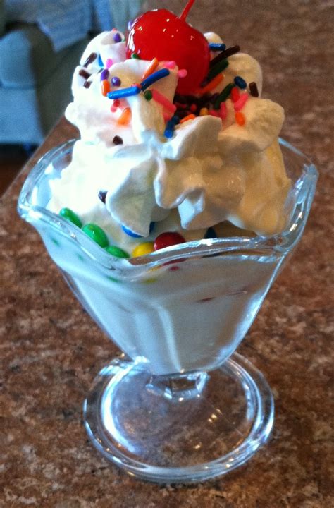 Natural Homemade Living: Ice Cream Sundaes