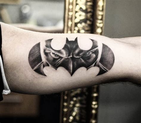 Batman tattoo by Dani Ginzburg | Photo 31446