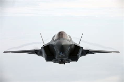 F 35 Lightning Ii Wallpaper