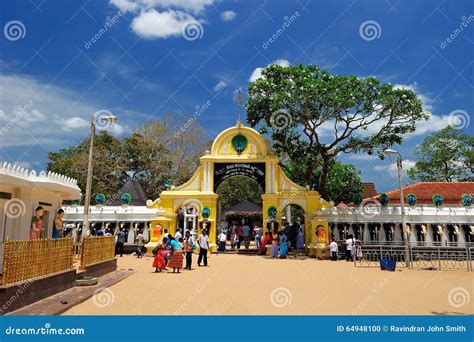 Ruhunu Maha Kataragama Devalaya, Sri Lanka Editorial Image - Image of building, crarts: 64948100